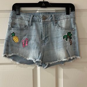 CPJ Woman’s fun beach jean shorts size 5